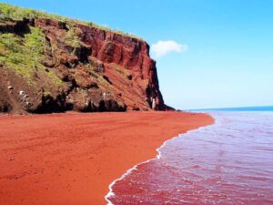 red beach santorini