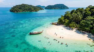 photograph of Tunku Abdul Rahman Marine Park near Kota Kinabalu, Sabah, Malaysia,